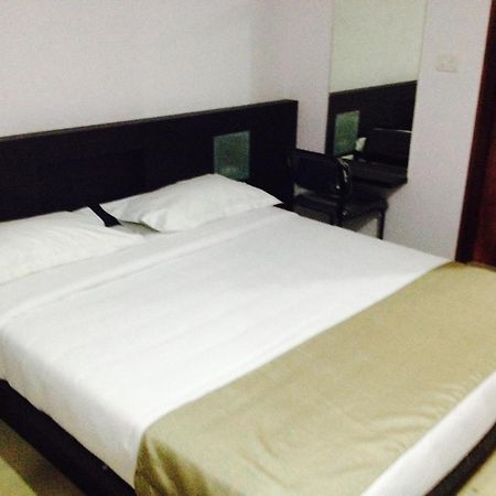 Aston Service Apartment 班加罗尔 外观 照片